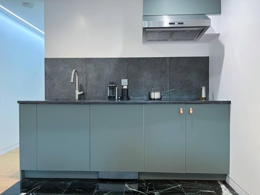 New Beautiful Modern One Bedroom Apt In Brooklyn At Rem-Casa Нью-Йорк Экстерьер фото